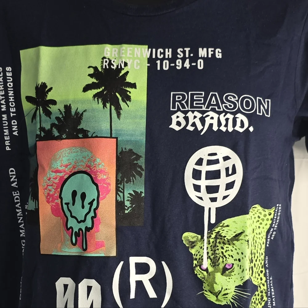 Reason Brand Graphic T-Shirt Navy NWT Boys Size Small CK-3235